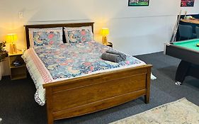 Lune-Tastic Guesthouse